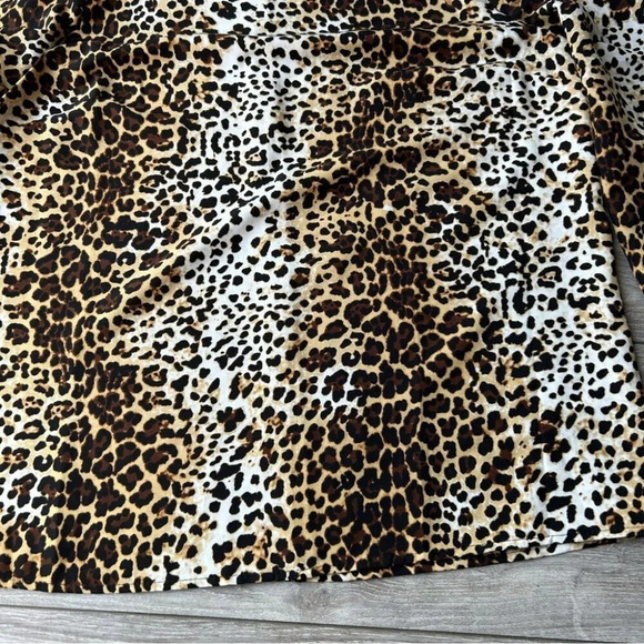 Lark & Ro Leopard Chiffon Blouse Made in USA - Picture 7 of 14